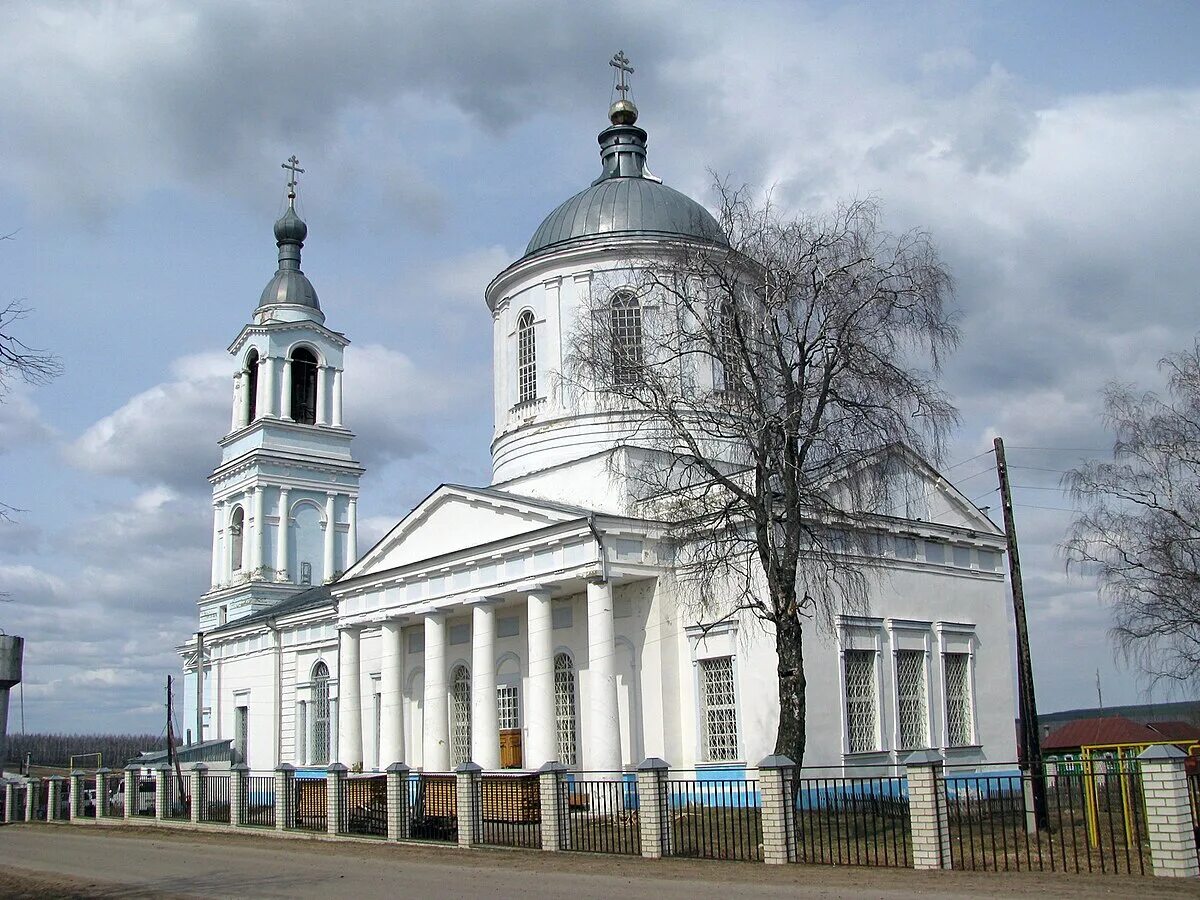 Храм в суворово дивеевский. С. Суворово нижегородская область. Суворово церковь успения пресвятой богородицы. Суворово нижегородская область.