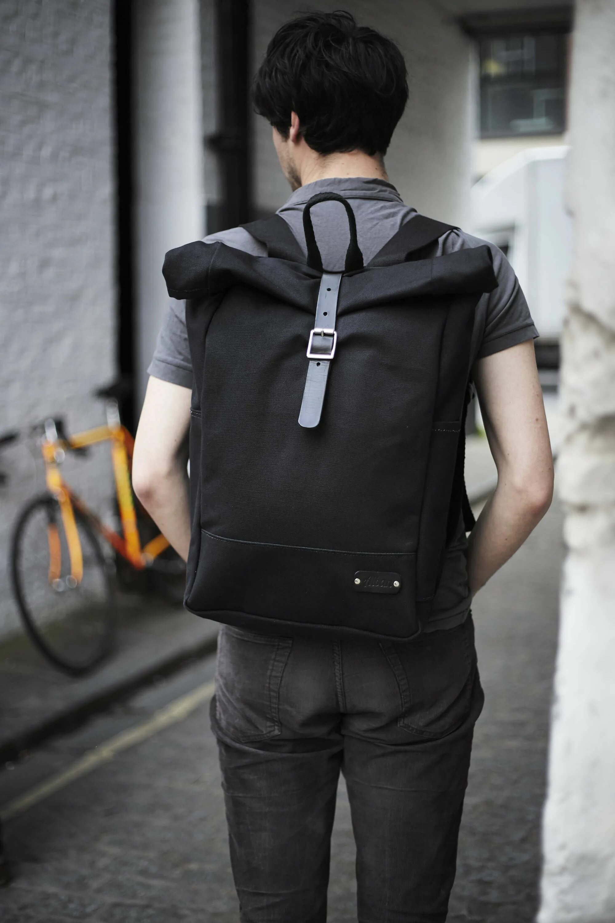 Columbia roll top рюкзак. Кожаный походный рюкзак. Рюкзак us cooper daypack brandit. Рюкзак fjallraven n21. Несгораемый рюкзак.