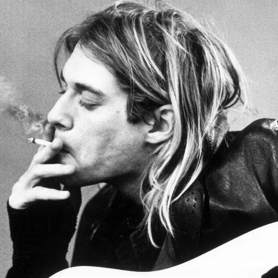 Курт Кобейн. Нирвана Курт Кобейн. Курт Кобейн с сигаретой. Курт Кобейн фото. Nirvana on a plain