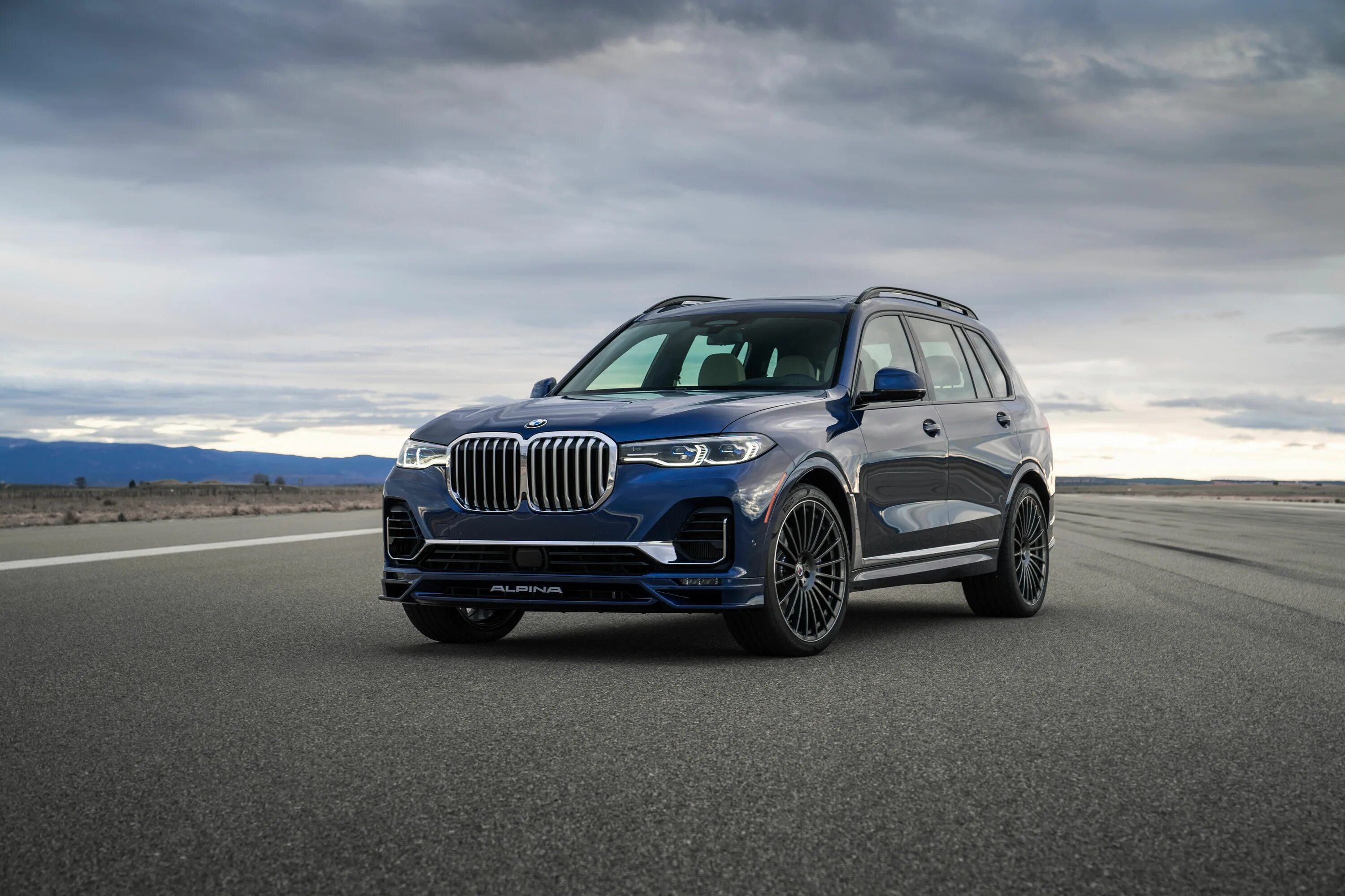 Bmw x7 2023. Bmw x7 xdrive40i. Бмв х7 2024 фото. Новый bmw x7. Бмв х7 2024 фото.