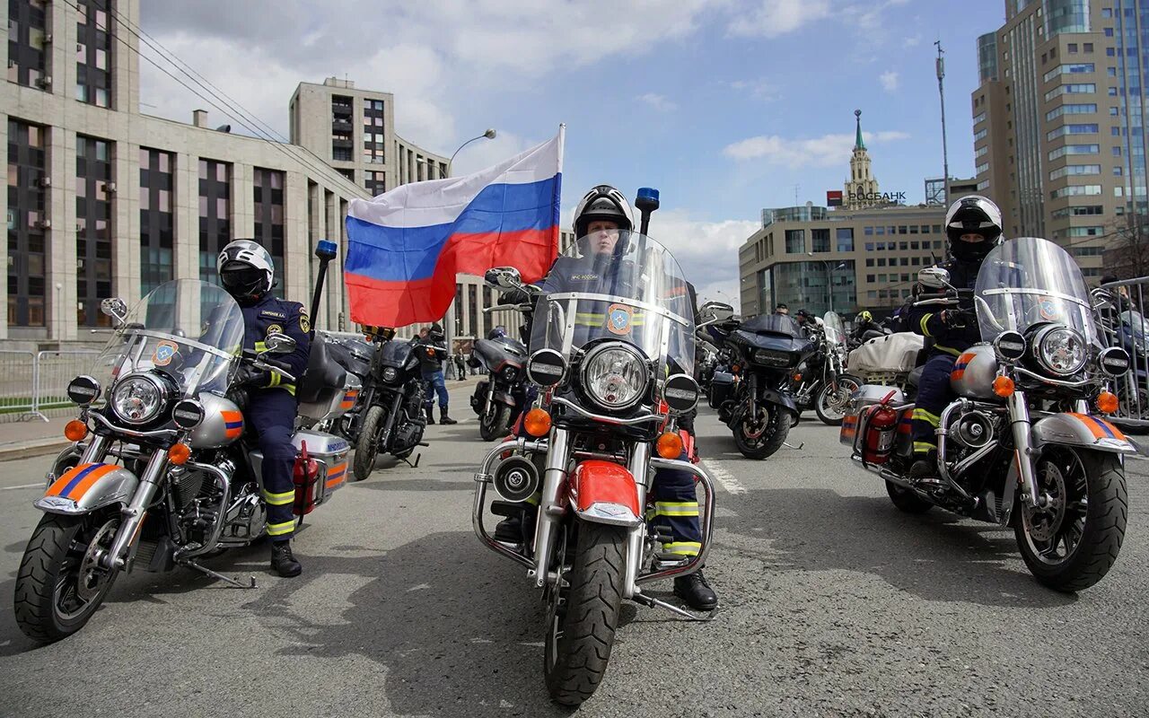 Закрытие мотосезона в москве. Мотофестиваль 24. Мотофестиваль 24. Мотофестиваль москва. Мотофестиваль москва.
