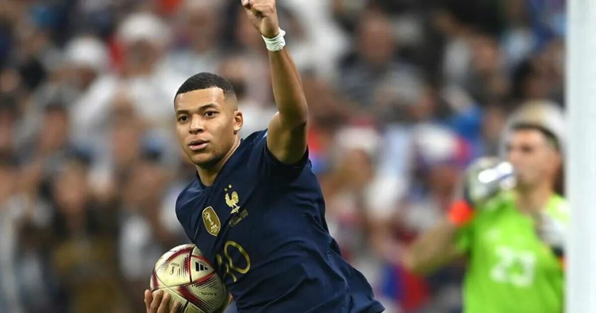 Мбаппе чм. Килиан мбаппе франция сборная. килиан мбаппе 2025 fifa world cup.