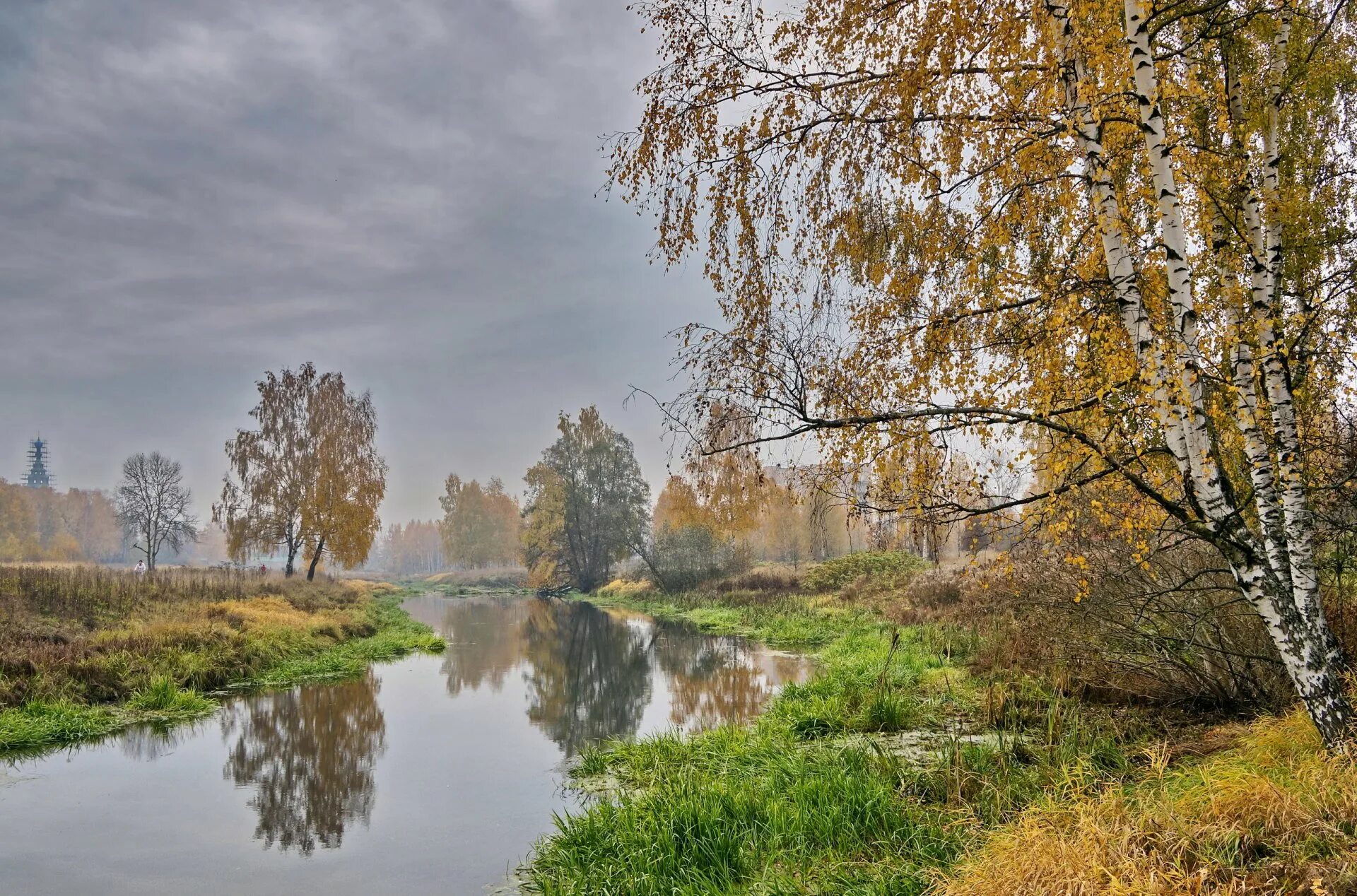 Осень звон. Река Клязьма Химки. Река Клязьма осенью. Клязьма речка осень. Река Клязьма Боголюбская заводь.