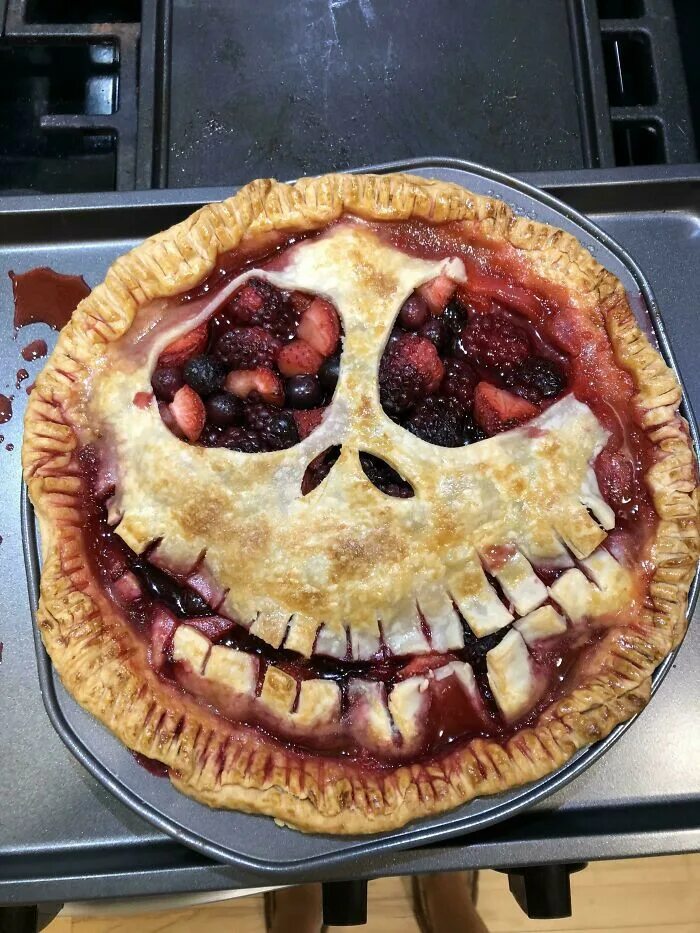 пироги интересной формы. пирог круглый. забавной пирог. красивый пирог. забавной пирог.