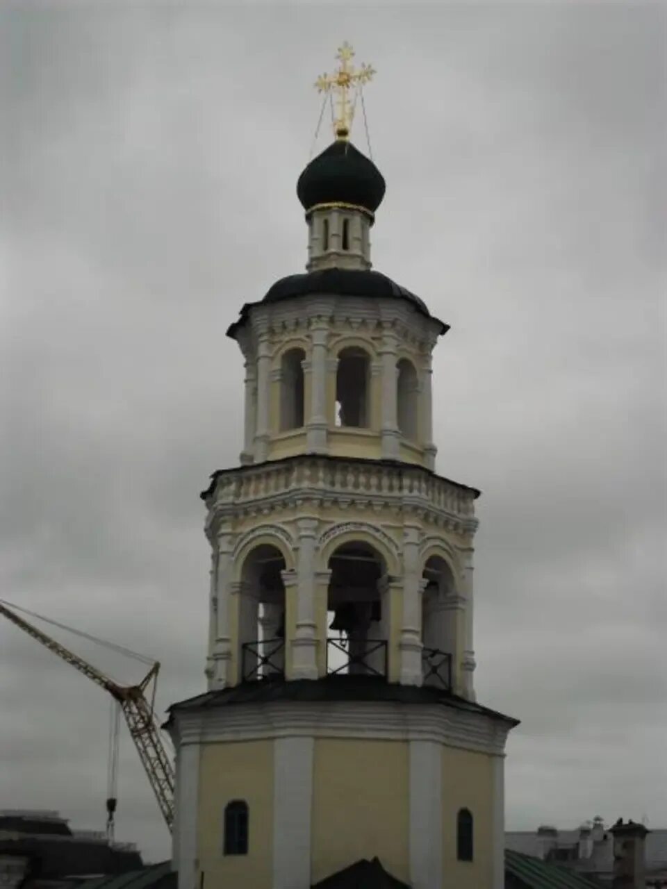 Колокольня в церкви. Колокольня храма вознесения ярославль. колокольня храма кимры. щербинка храм колокольня. колокольня казанского собора ставрополь.