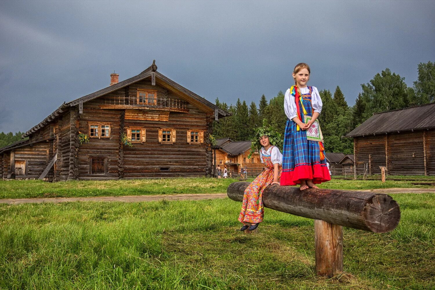 Монастырь Семенково Вологодская. Музей Семенково Вологодская область. Вологодчина Семенково. Вологодская область этнографический музей Семенково зима. Из деревни вышла группа туристов