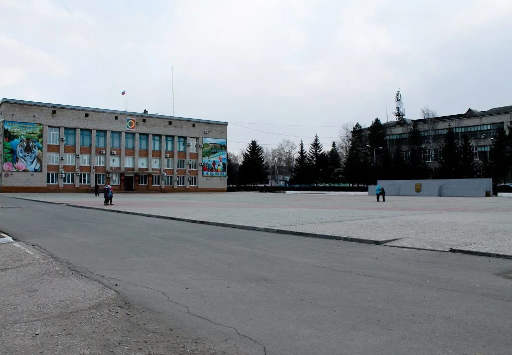 Пгт Лучегорск Пожарский район Приморский край. Площадь Лучегорск Приморский край. Приморский край, Пожарский р-н, пгт. Лучегорск. Дворец культуры Лучегорск. Погода в приморском крае лучегорск