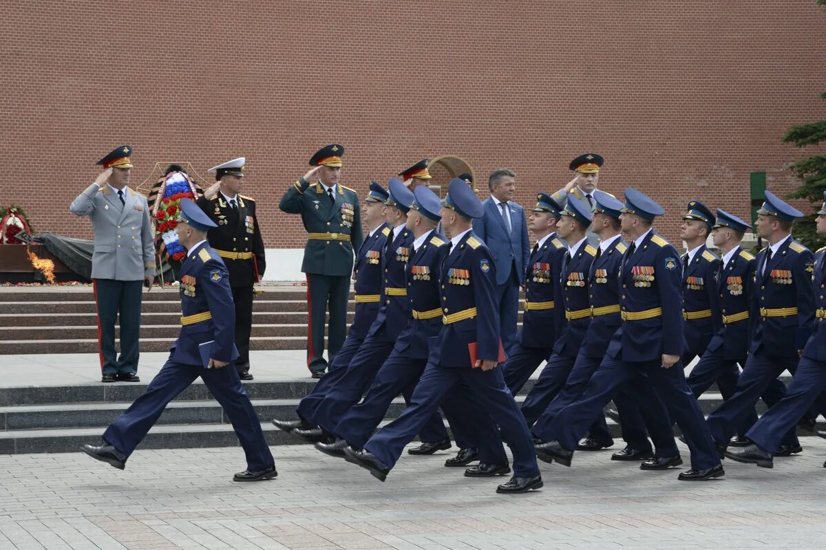 ВУНЦ св общевойсковая Академия вс РФ. ВУНЦ сухопутных войск общевойсковая Академия вс РФ Москва. ВУНЦ общевойсковая ордена Жукова Академия вс РФ. Выпускники общевойсковой Академии Вооружённых сил. Ова вс рф