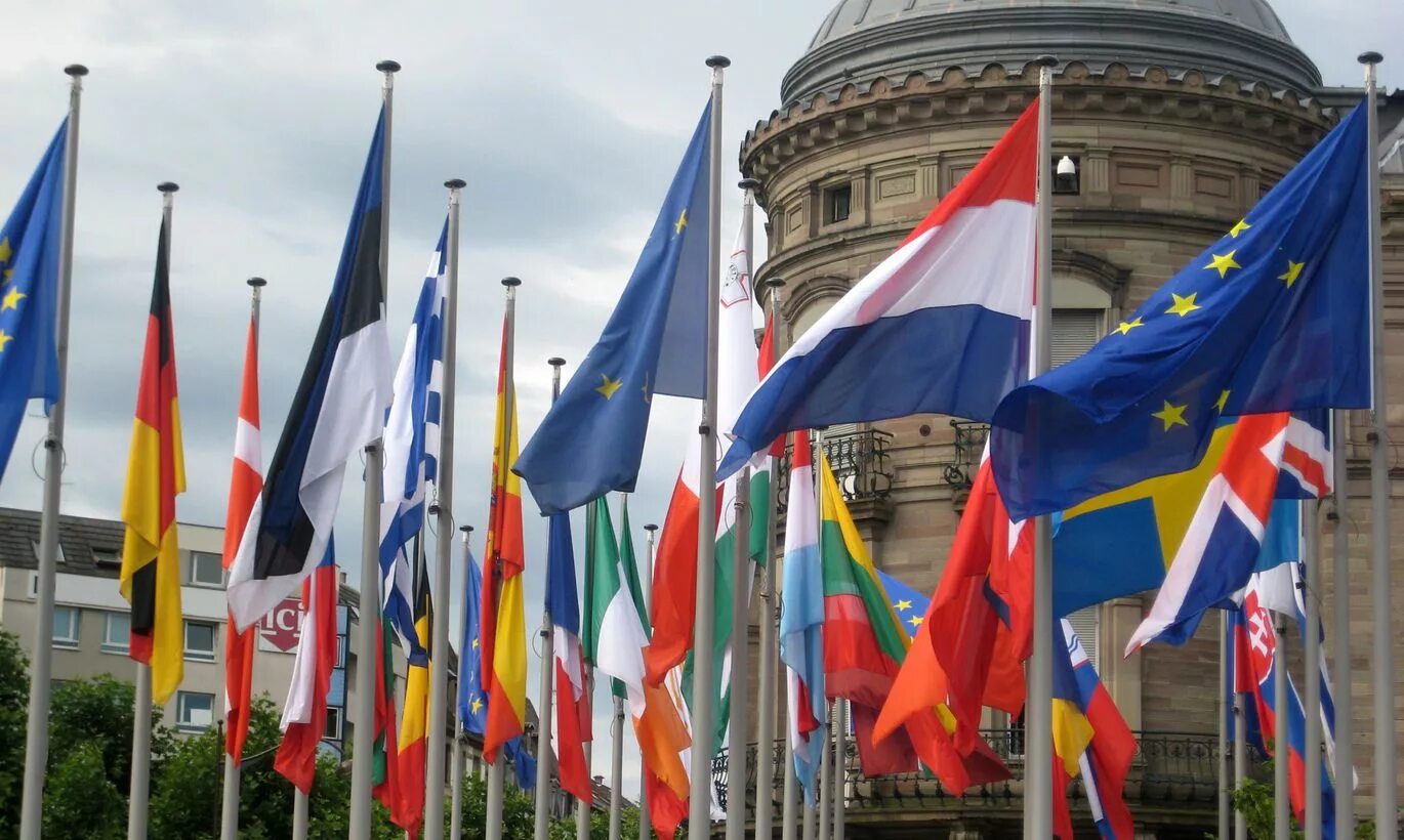 Флаги стран европейского Союза. Европейский Союз. Европейский Союз 27 стран. Флаги европейского Союза всех стран.