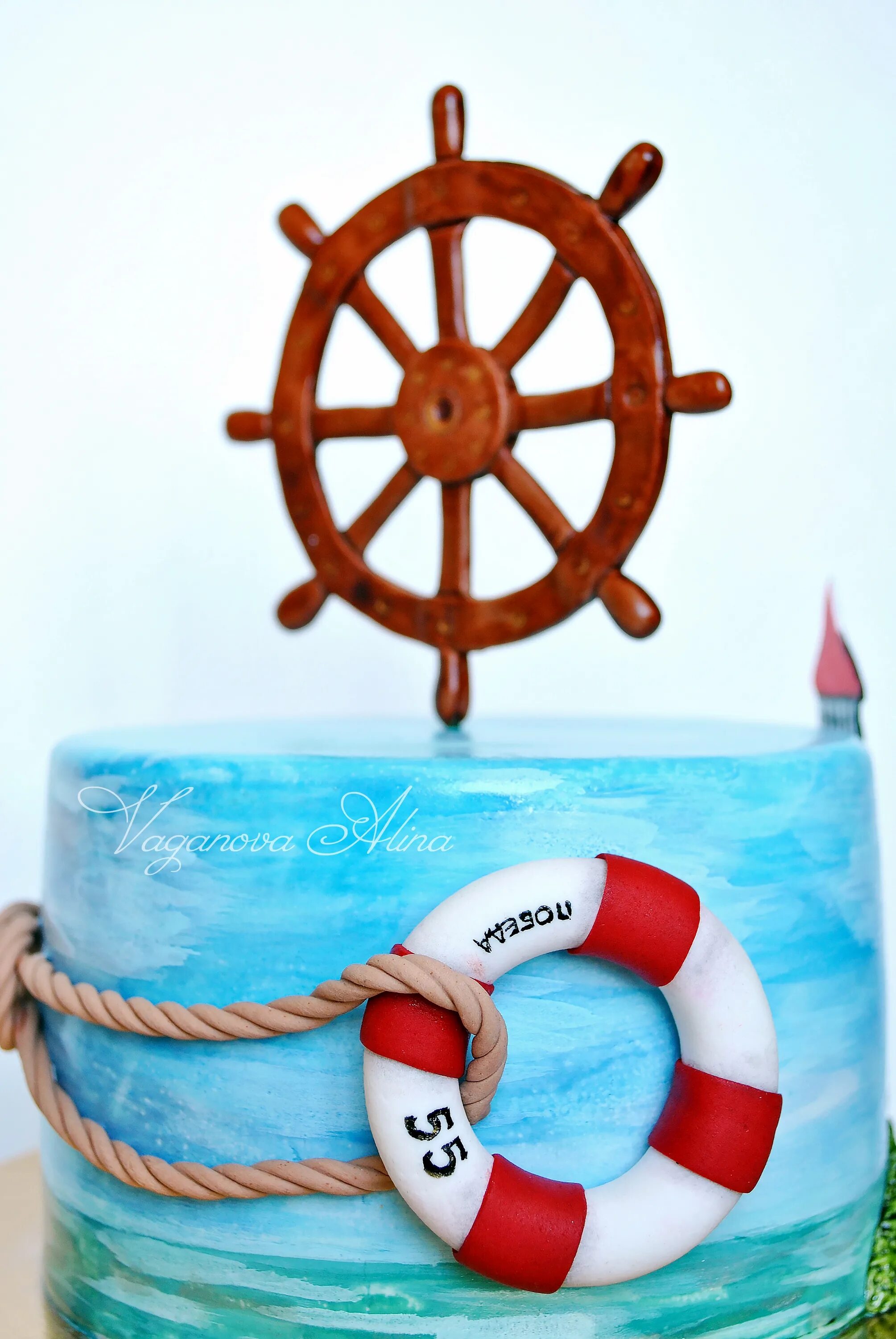 Морской день рождения мужчине. Торт морская тематика. День рождения в морском стиле. Торт с якорем и штурвалом. Торт в морской тематике для девочки.