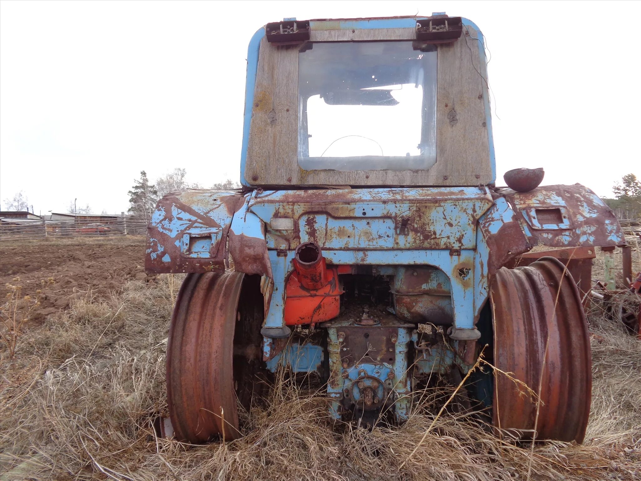 Трактора и спецтехника в ульяновской области. Т 40 с жаткой от комбайна. Трактор колесный юмз-6л. Шнекоротор на дт75. Трактор т-150к б у.