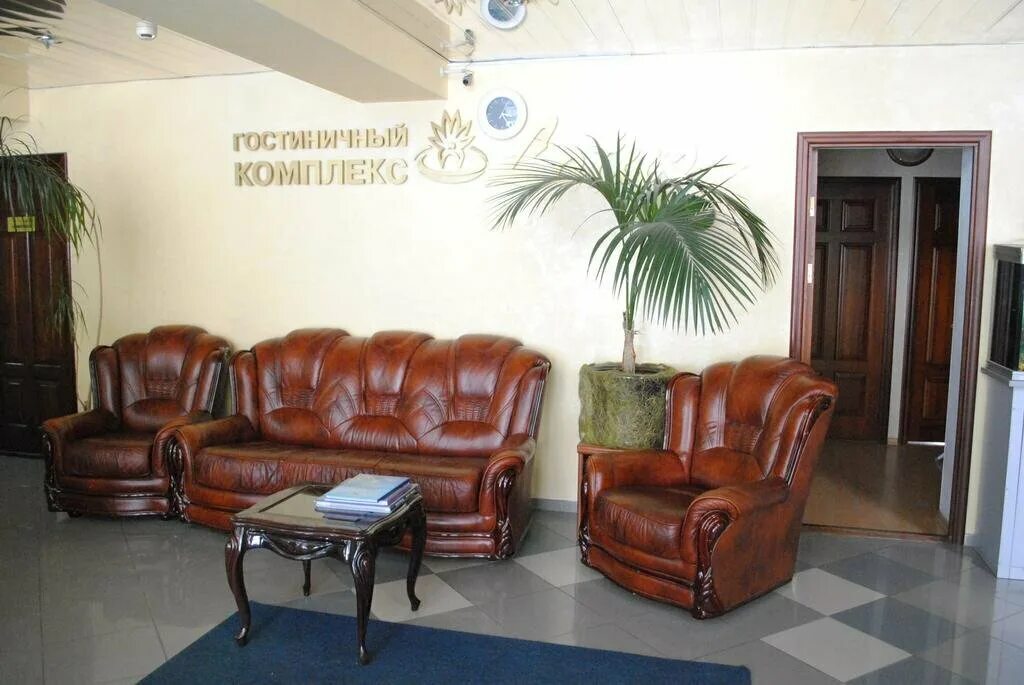 Гостиница лотос южно сахалинск. Логос южно-сахалинск гостиница. Гостиница лотос южно сахалинск. Отель юность итуруп номера стандарт. Курильская 41 южно-сахалинск.