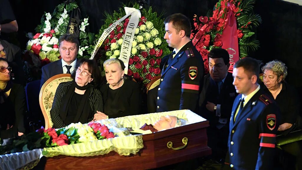 Бутовское кладбище. Курск прощание с погибшими. Какие люди сегодня умерли. Какие люди сегодня умерли. Бутовское кладбище.