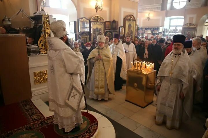 храм влахернское расписание. настоятель храма влахернской иконы божией матери в кузьминках. влахернское-кузьминки храм крестильная. кузьминки церковь влахернской божией матери. настоятель храма влахернской иконы протоиерей александр.