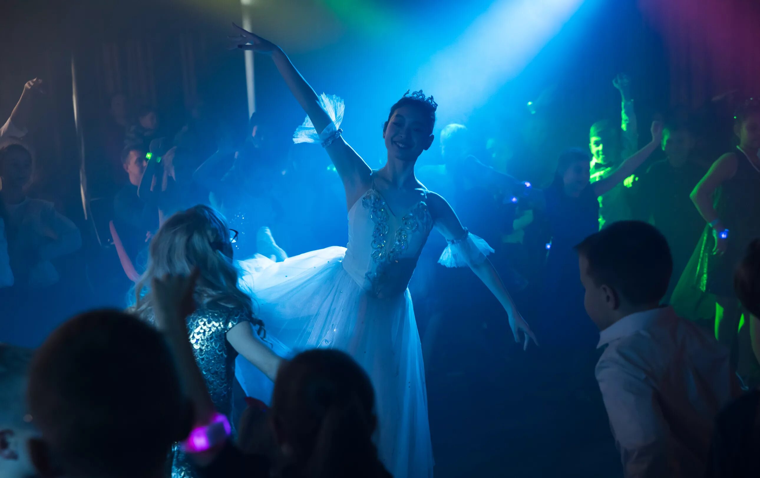 Ледяные горки ледяные горки в стерлитамаке. Сабуров холл воронеж ночью. Парк чудес галилео санкт-петербург на энергетиков. Зима в россии. Куда сводить детей в екатеринбурге.