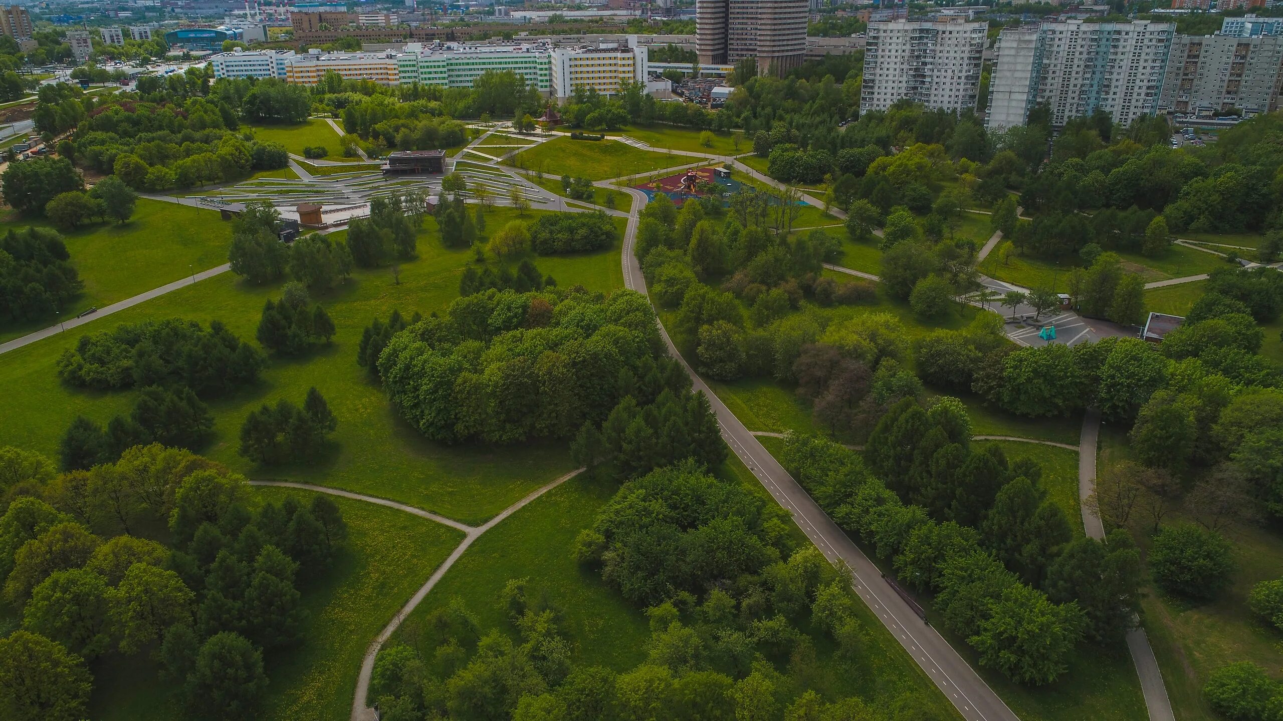 Сад люблино. Парк Нагатино Садовники. Парк Кузьминки-Люблино. Парк Садовники Нагатино-Садовники. Парк Люблино.