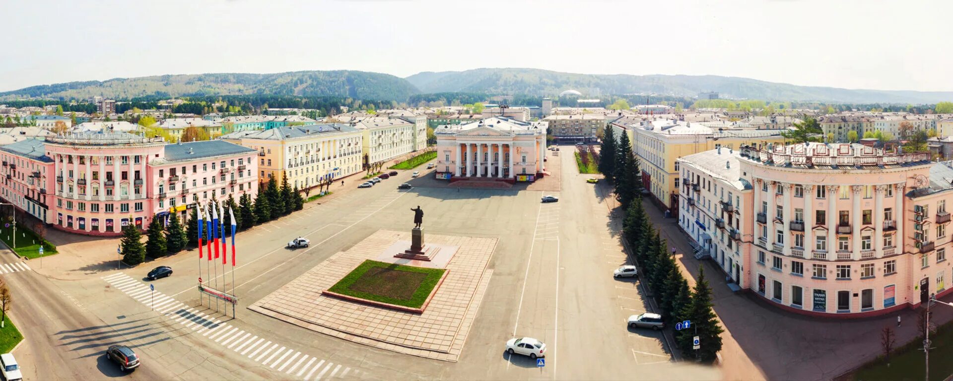 Часы железногорск красноярский. Площади города железногорска красноярского края. площадь ленина железногорск красноярский край. центр города железногорска красноярского края. г железногорск красноярский край площадь.