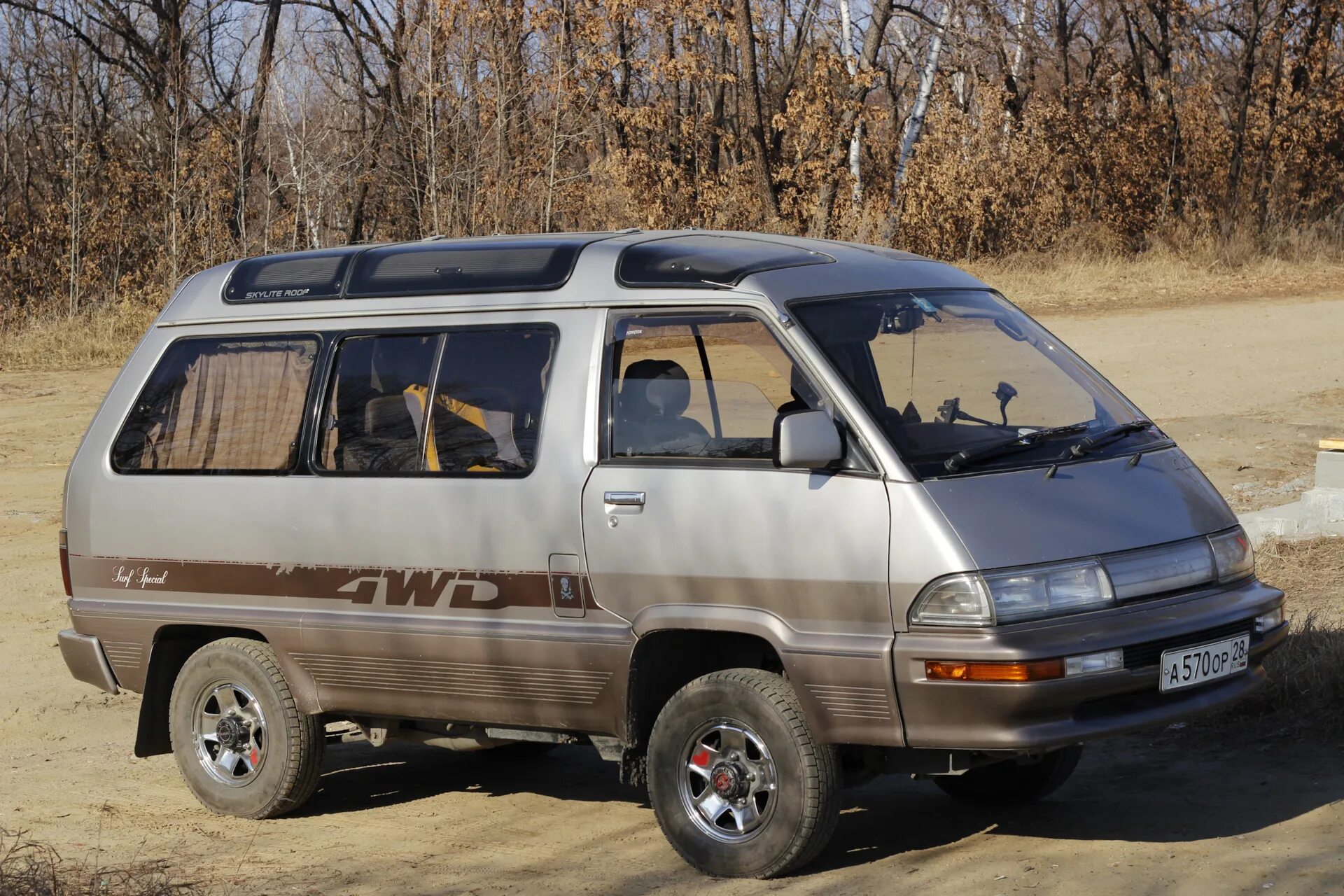 Master ace. Toyota Master Ace. Тойота айс Сурф. Тойота мастер Сурф. Тойота мастер айс Сурф 1989.