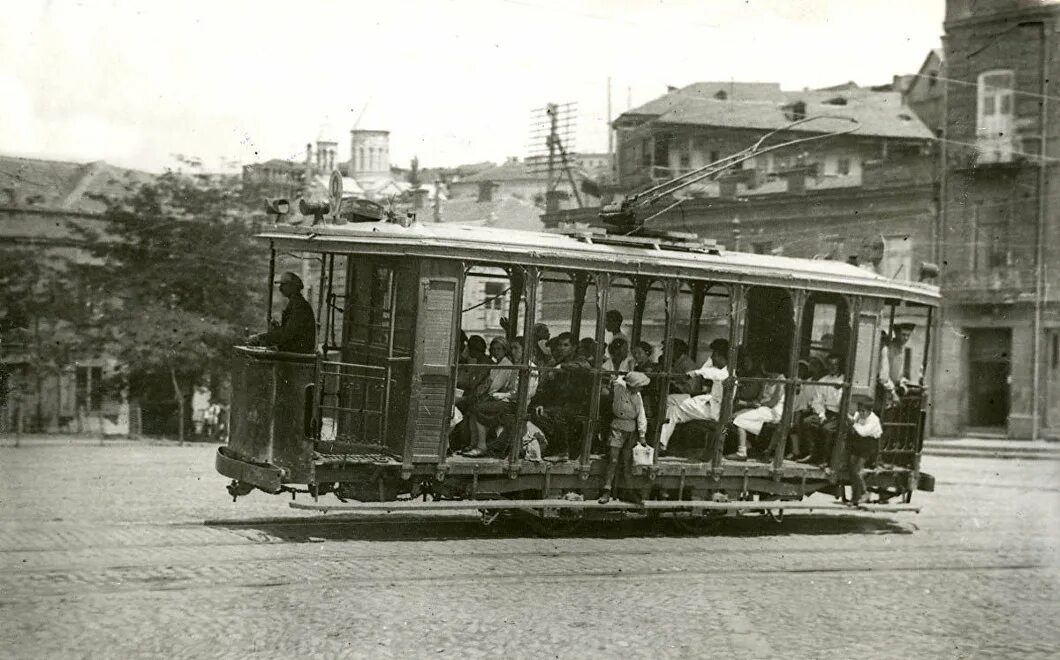 Конка трамвай в Тбилиси. Трамвая «а» («Аннушка») 1911 года. Московский трамвай Аннушка 1911. Тбилиси 19 век. Первый трамвай маршрут