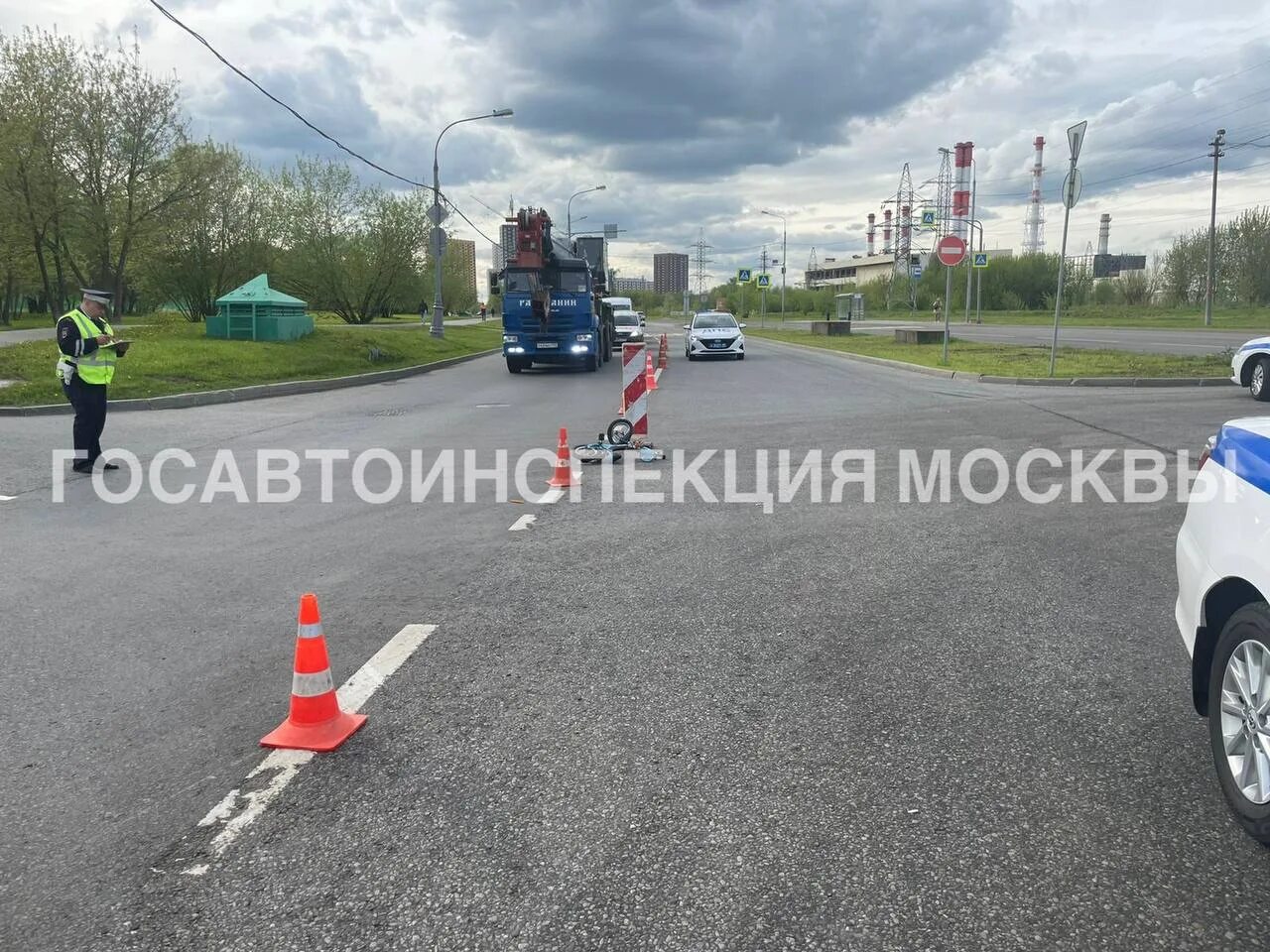 В Москве Газель сбила насмерть ребенка.