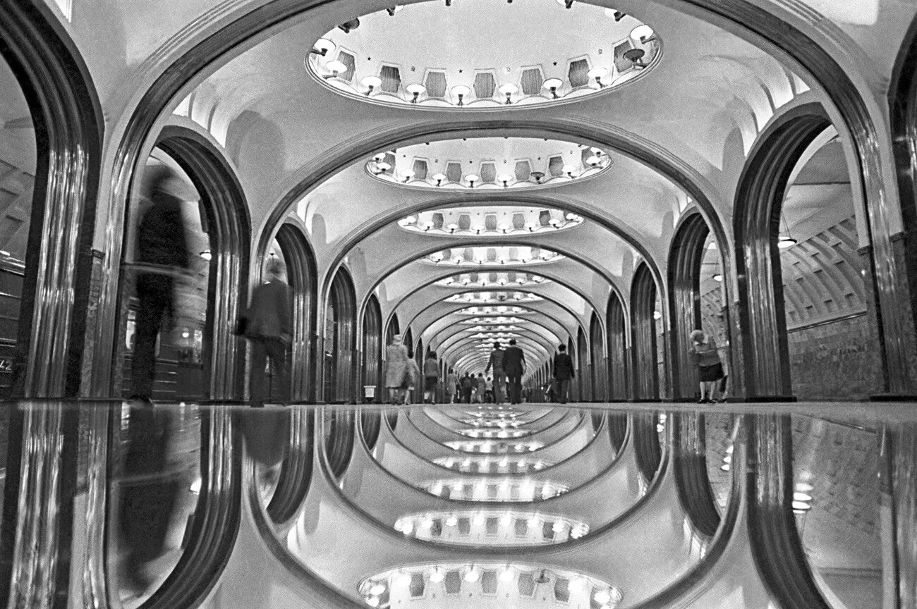 «маяковская» (арх. маяковская москва. маяковская станция метро москва вестибюль. метро маяковская режим.