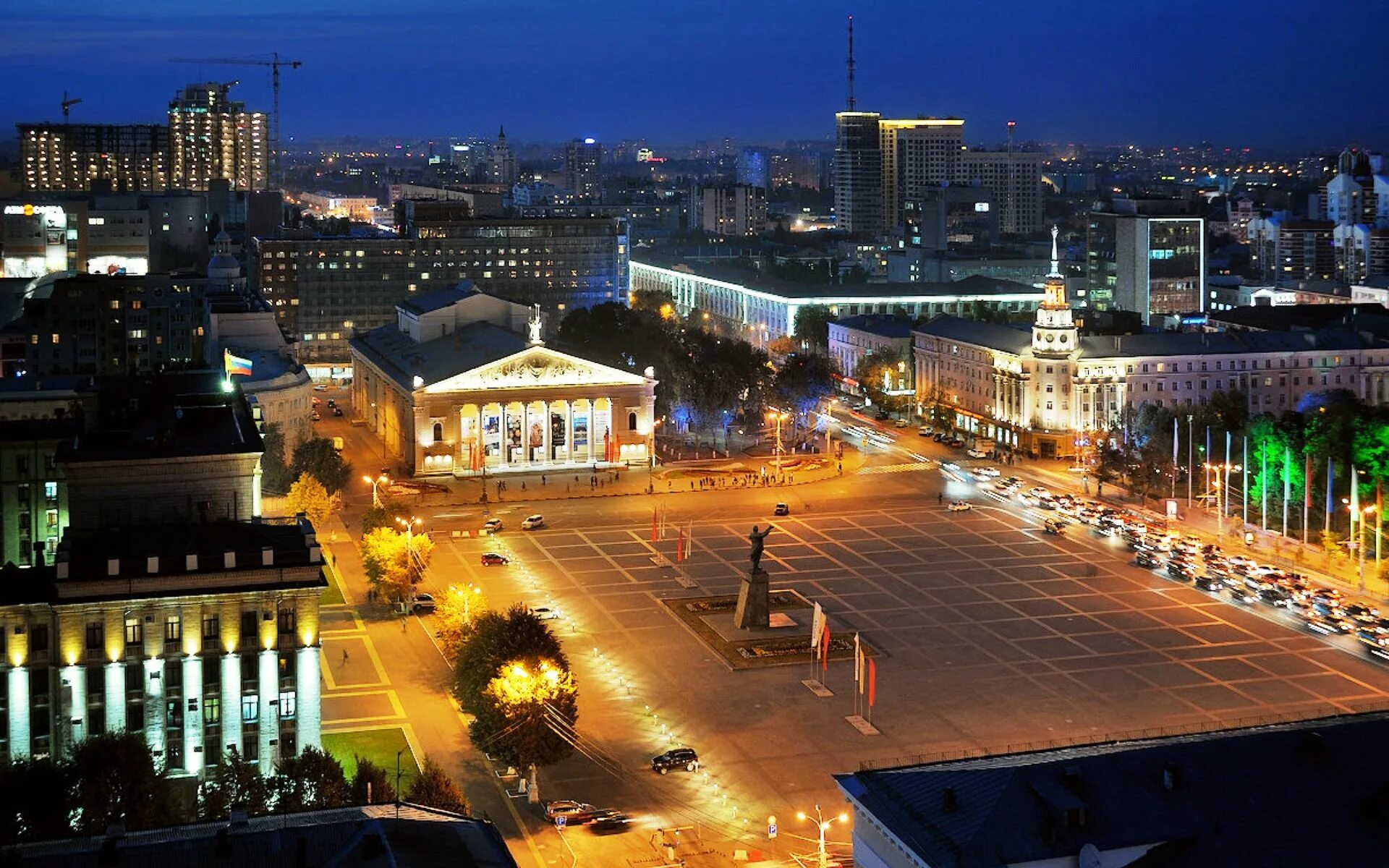 Город voronezh. Воронеж центр. Воронеж центр города. Площадь революции Воронеж. Площадь Ленина Воронеж с высоты птичьего полета.