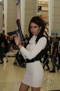 C2E2 2019: Cosplay 07 Archer Lana Kane.