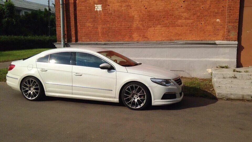 Volkswagen Passat CC 1.8 бензиновый 2013 Бежевый R-line на DRIVE2