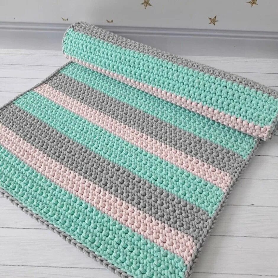 Коврик из трикотажной пряжи. Прямоугольный коврик крючком. Половики прямоугольные. Коврик из трикотажной пряжи прямоугольный. Ковер из трикотажной пряжи.