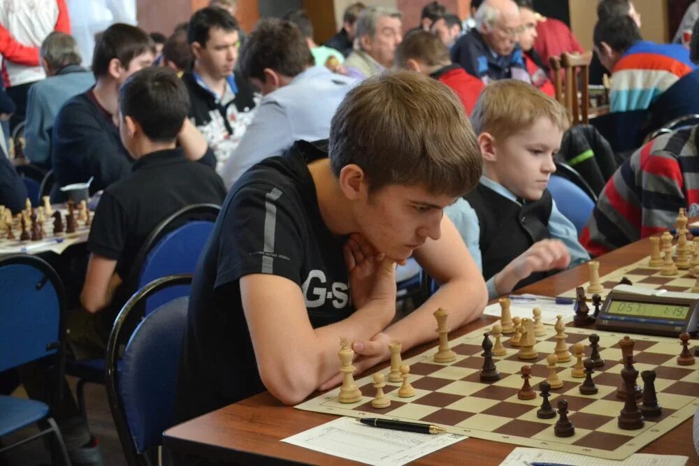 в красноярске прошел самый массовый шахматный турнир в россии 2006 год. шахматы нижегородская. шахматы нижегородская. шахматный турнир в костроме в июле 2021 года. шахматы нижегородская.