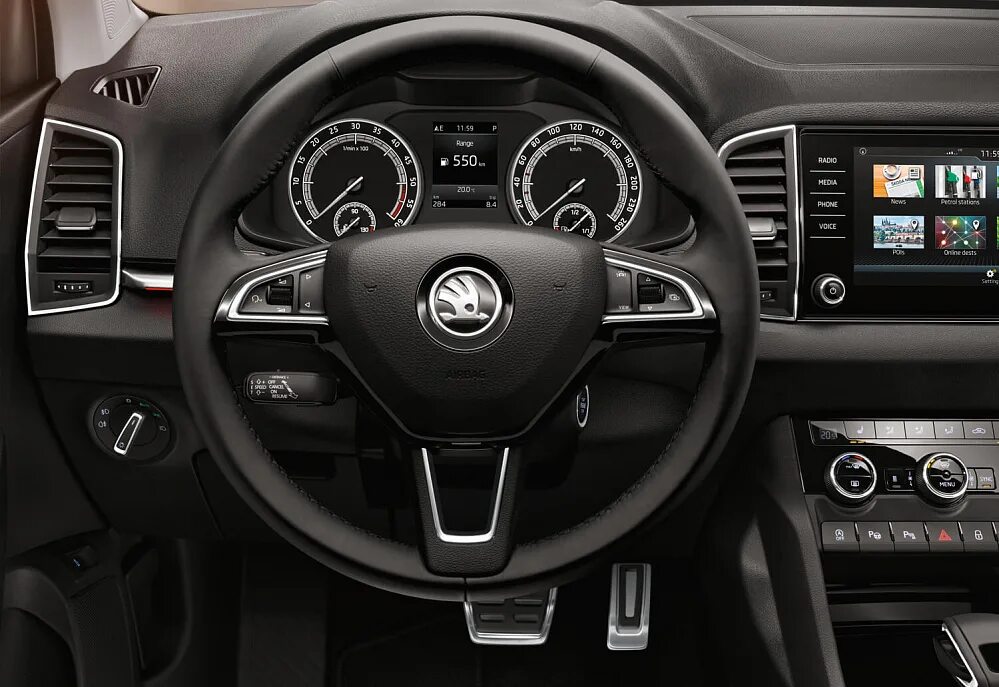 Skoda kodiaq 2022. Skoda karoq scout 2020. Skoda karoq 2019. Skoda kodiaq комплектации. Fabia combi 2018.