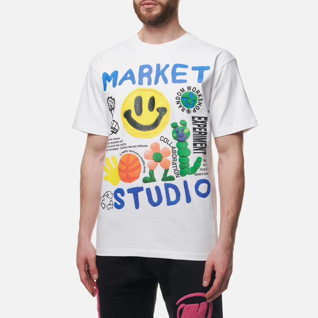 Carhartt pizza. Футболки маркет. Футболки маркет. Футболка chinatown market с медведем. Футболка smiley world.