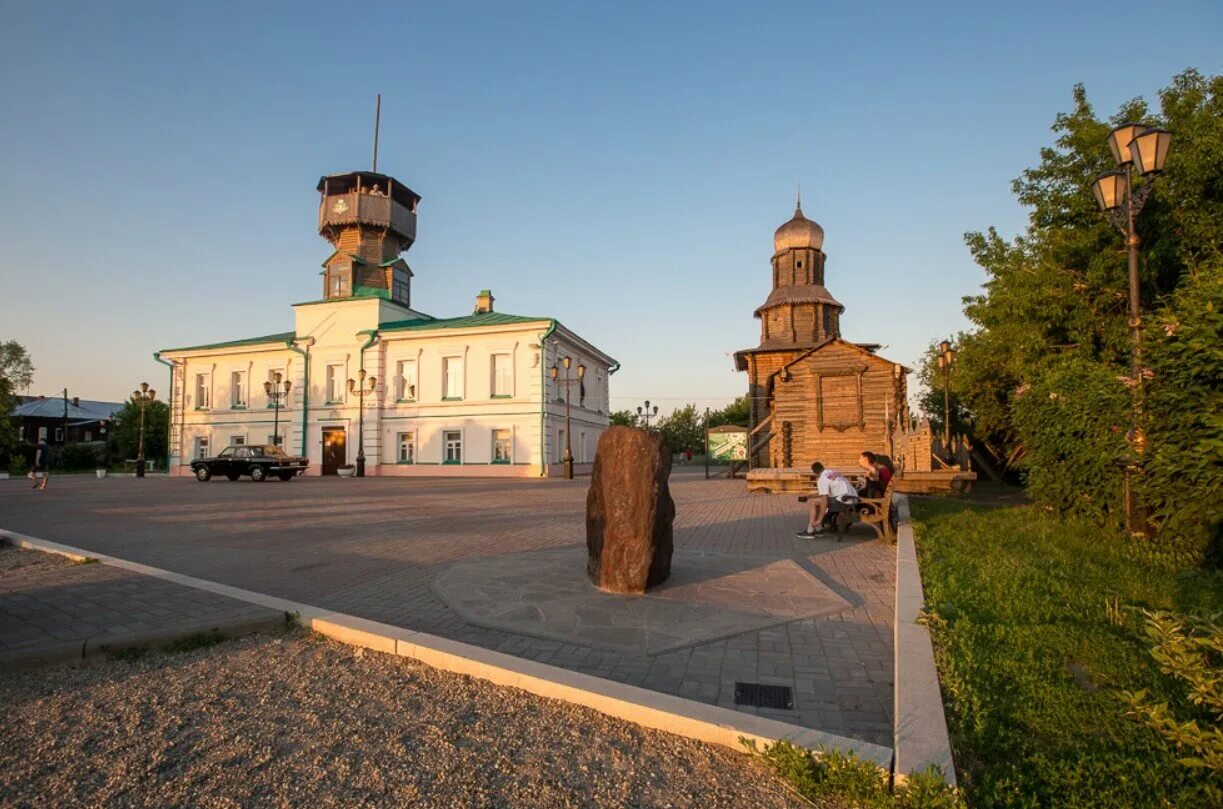 Томск дата основания. Воскресенская гора Томск. Крепость Томск Воскресенская гора. Основание Томска Воскресенская гора. Томск памятники Воскресенская гора.