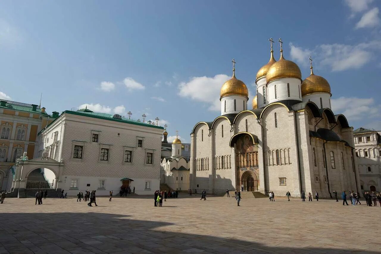 Музеи кремля соборная площадь. Соборная площадь московского кремля. соборная площадь московского кремля фото. ансамбль соборной площади московского кремля.