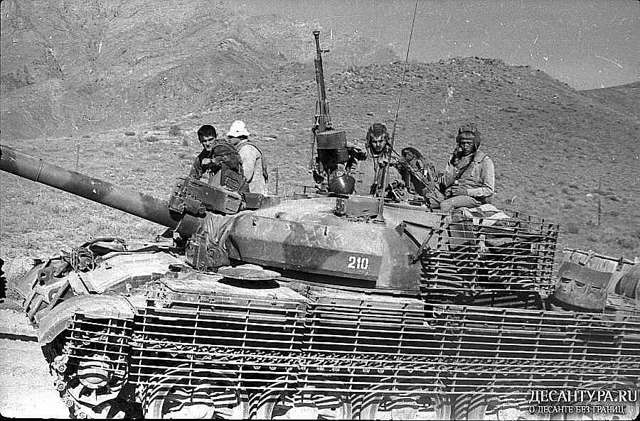 Т-62м в Афганистане. Танк т-62м в горах Афганистана. Застава в горах.. Танк т-62 в Афганистане. 24 Гвардейский танковый полк Афганистан.