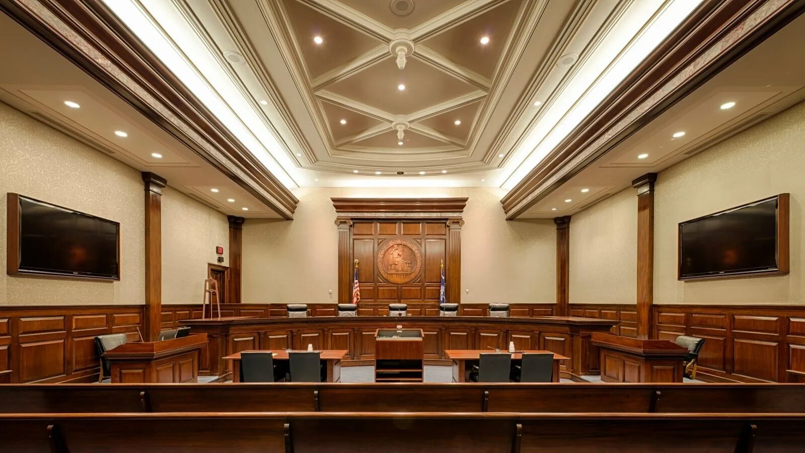 Здание судебных заседаний. Зал судебных заседаний в англии 19 века. Зал заседаний. Арбитражный суд москвы внутри зал судебного заседания. Мосгорсуд 635 зал.