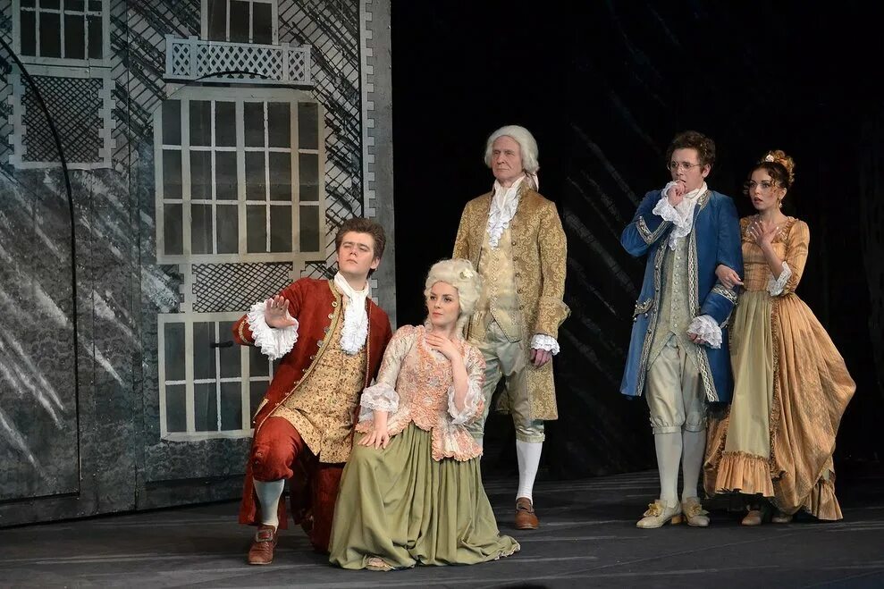 Театральные ошибки. Ночь ошибок театр сатиры. Пьеса «ночь ошибок» голдсмит. Пьеса «ночь ошибок» голдсмит. Ночь ошибок театр сатиры.