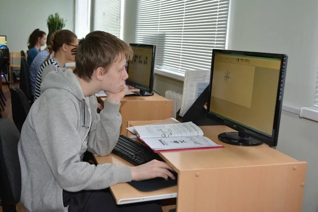 Школьники в современной школе. Профессиональное образование образование будущего. Профессиональное образование образование будущего. Профессиональное образование образование будущего. Профессиональное образование образование будущего.