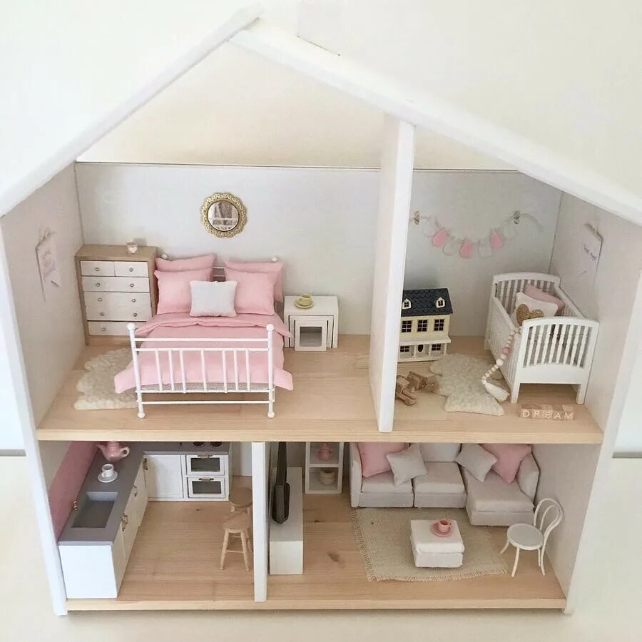 Домик для кукол из картона. Дом для барби из фанеры. Дом из картонной коробки для кукол барби. Сделать кукольный. Дом из картона для кукол.