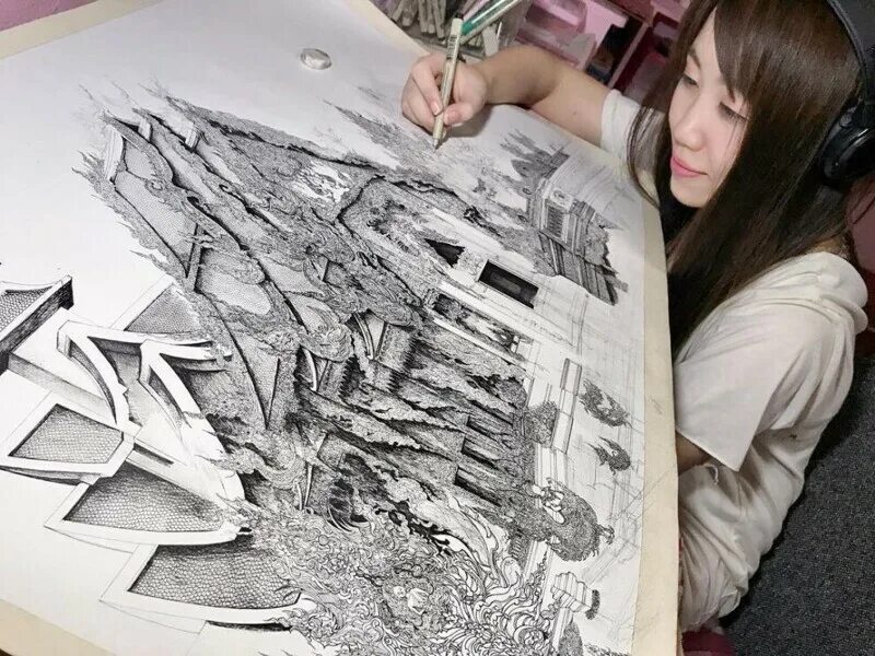Удивительно рисует