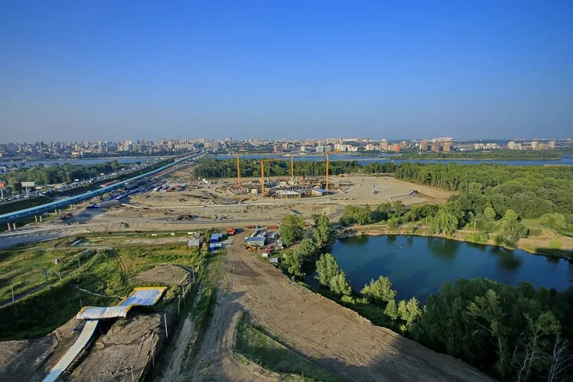 На левом берегу куда. Парк Арена Новосибирск. ЛДС Арена Новосибирск парк. Парк Горский Новосибирск. Парк возле арены Новосибирск.