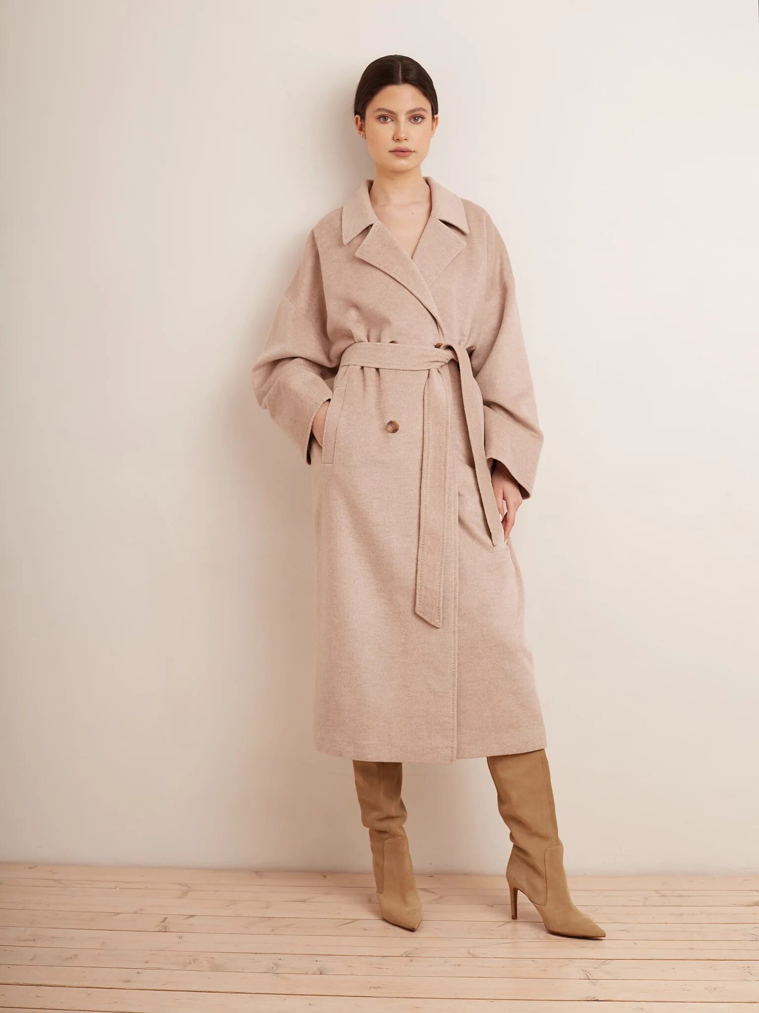 Шерстяное пальто club monaco evangah. Московские пальто. Пальто фабрики володарского. Пальто кашемировое avalon. Полупальто оранжевого цвета.