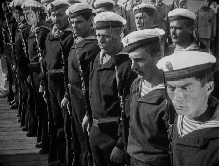 Броненосец потемкин 1925. Броненосец потемкин 1925. Броненосец потемкин эйзенштейн. Сергей эйзенштейн броненосец потемкин. Сергей эйзенштейн броненосец потемкин.