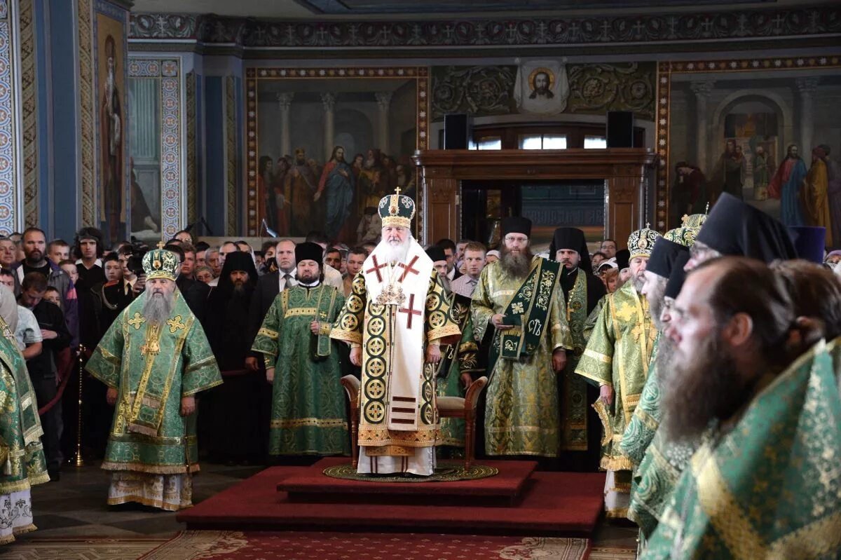 кресло патриарха спасо преображенский собор валаамского монастыря. архимандрит илия валаамского монастыря. литургия валаамского монастыря слушать. литургия валаамского монастыря слушать. монастырская служба валаамского монастыря.