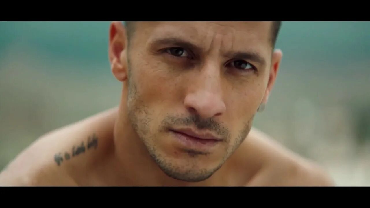 Mahmut orhan just get. Модель из клипа махмуда орхана. mahmut orhan 6 days.
