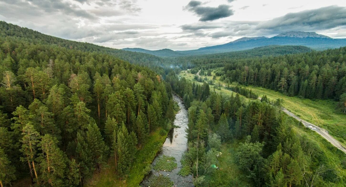 Лес хмао. Река чусовая урал. Европейско-уральская часть. Александровская сопка челябинская область златоуст. Южный урал гора ямантау.