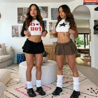 Carly and Christy aka The Connell Twins aka chrsty.oc aka theconnelltwins N...