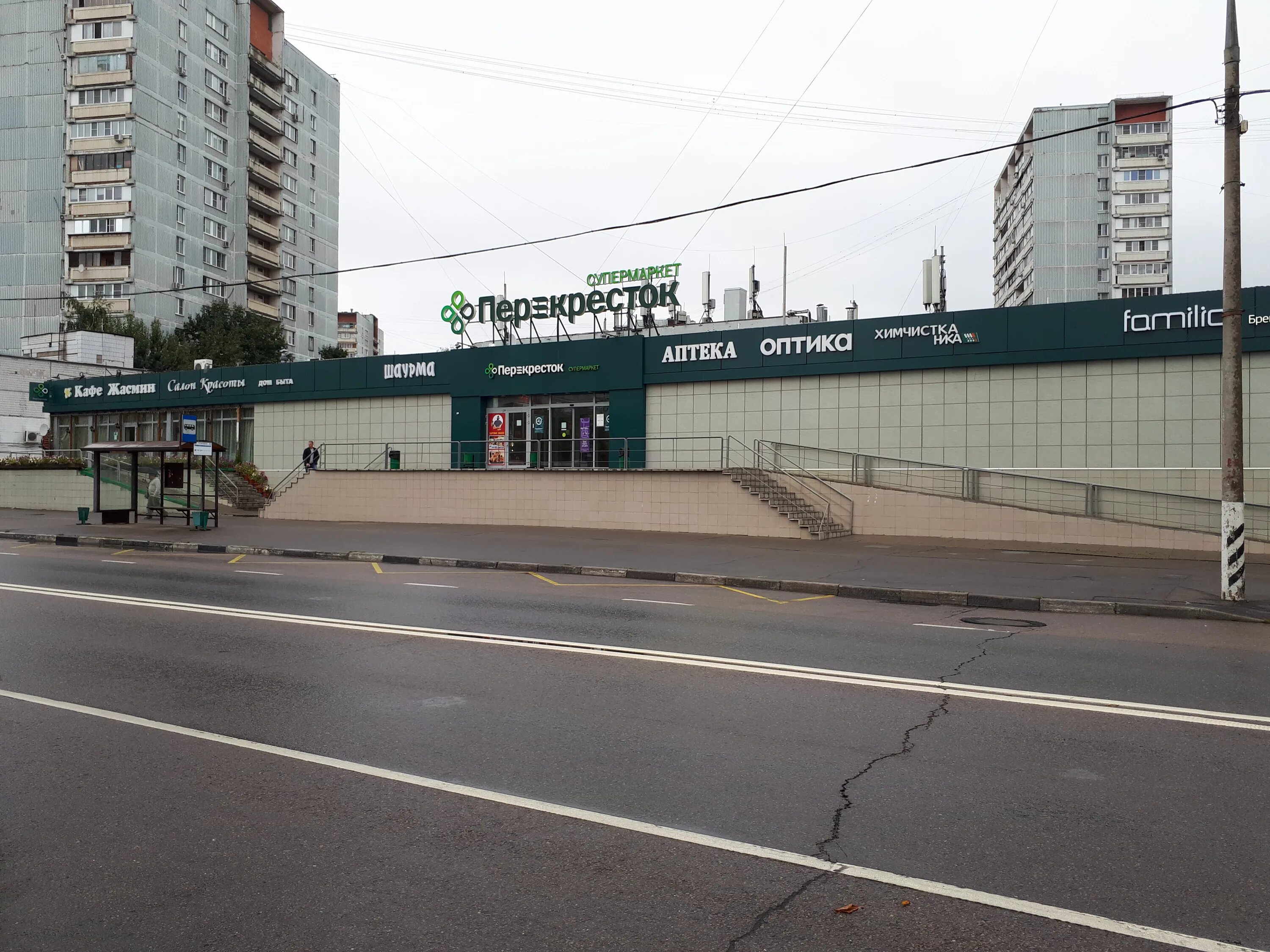 Огни столицы сухонская. Сухонская улица москва. Магазин фамилия сухонская 9. Сухонская 9а. Сухонская улица москва.