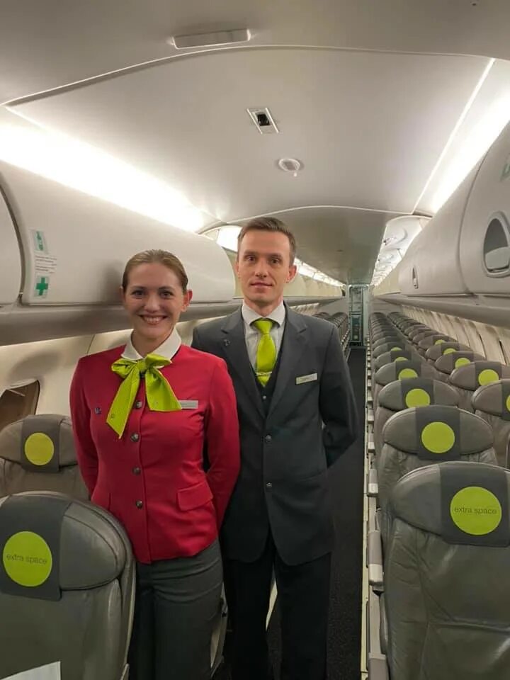 Основатель авиакомпании s7. Boeing 737-800 s7. S7 airlines бортпроводник. Авиакомпания сибирь вакансии. S7 новосибирск.