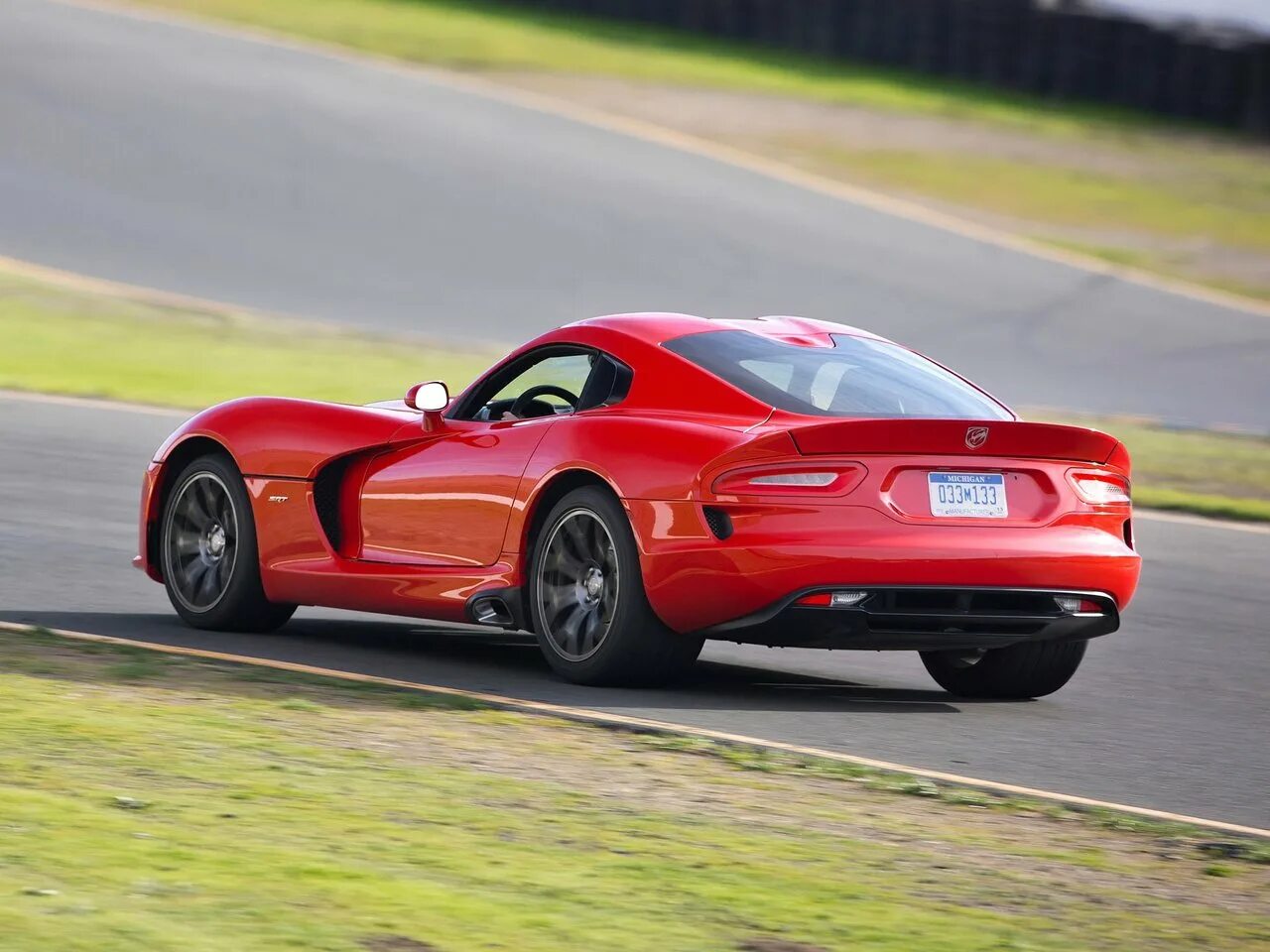 Додж 5 поколение. Додж Вайпер 5 поколения. Додж Вайпер 2012. Додж Вайпер 4к. Dodge Viper 8.